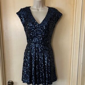French Connection Navy Sequin V-Neck Mini Dress with Skater Skirt size 0